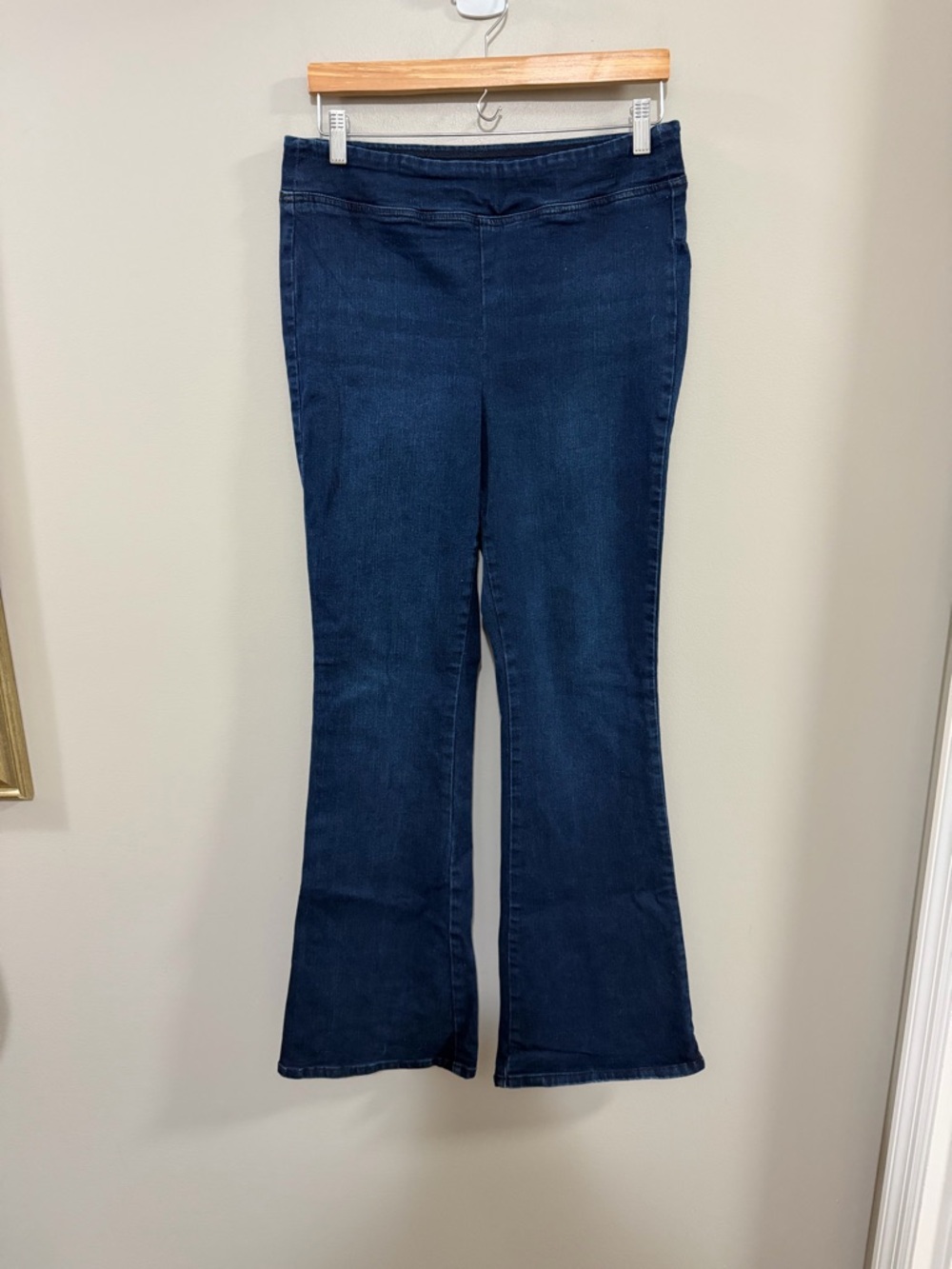 Seven7 Indigo Revenge Flare Pull On Jeans. Size 10
